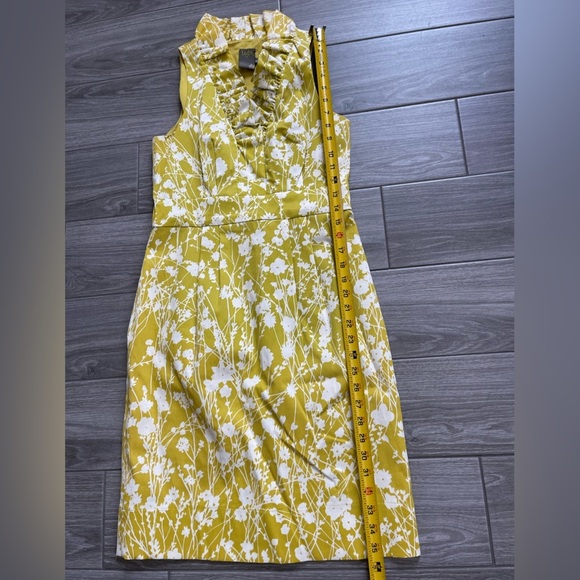 Taylor| Floral Dress in Bright Neon Tone, Size 4•••Perfect for Spring! - Picture 13 of 16